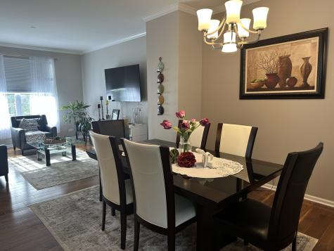 172 North East River Road Des Plaines IL 60016