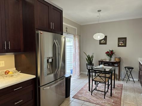 172 North East River Road Des Plaines IL 60016