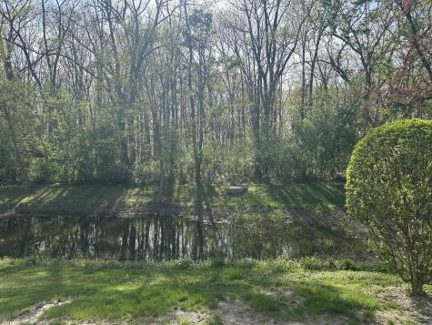 172 North East River Road Des Plaines IL 60016