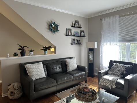 172 North East River Road Des Plaines IL 60016