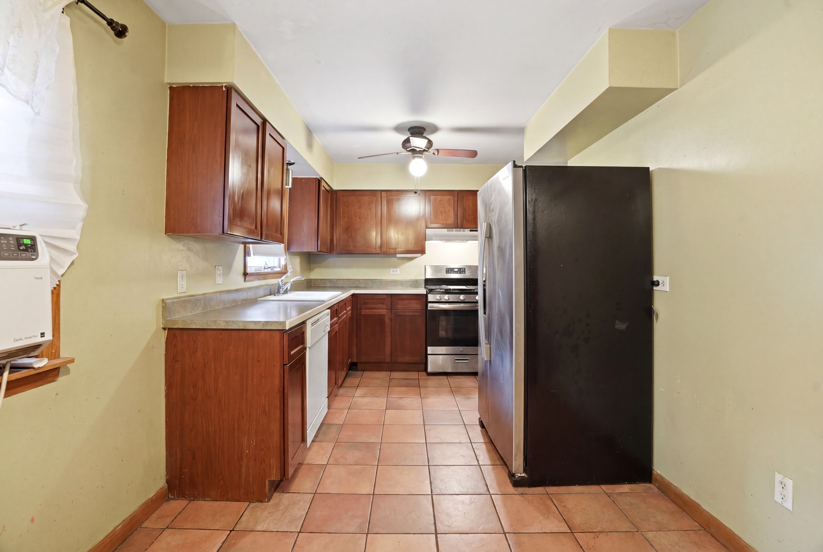 10148 South Peoria Street Chicago IL 60643