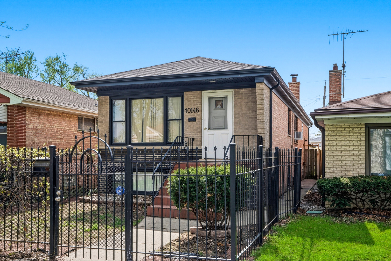 10148 South Peoria Street Chicago IL 60643