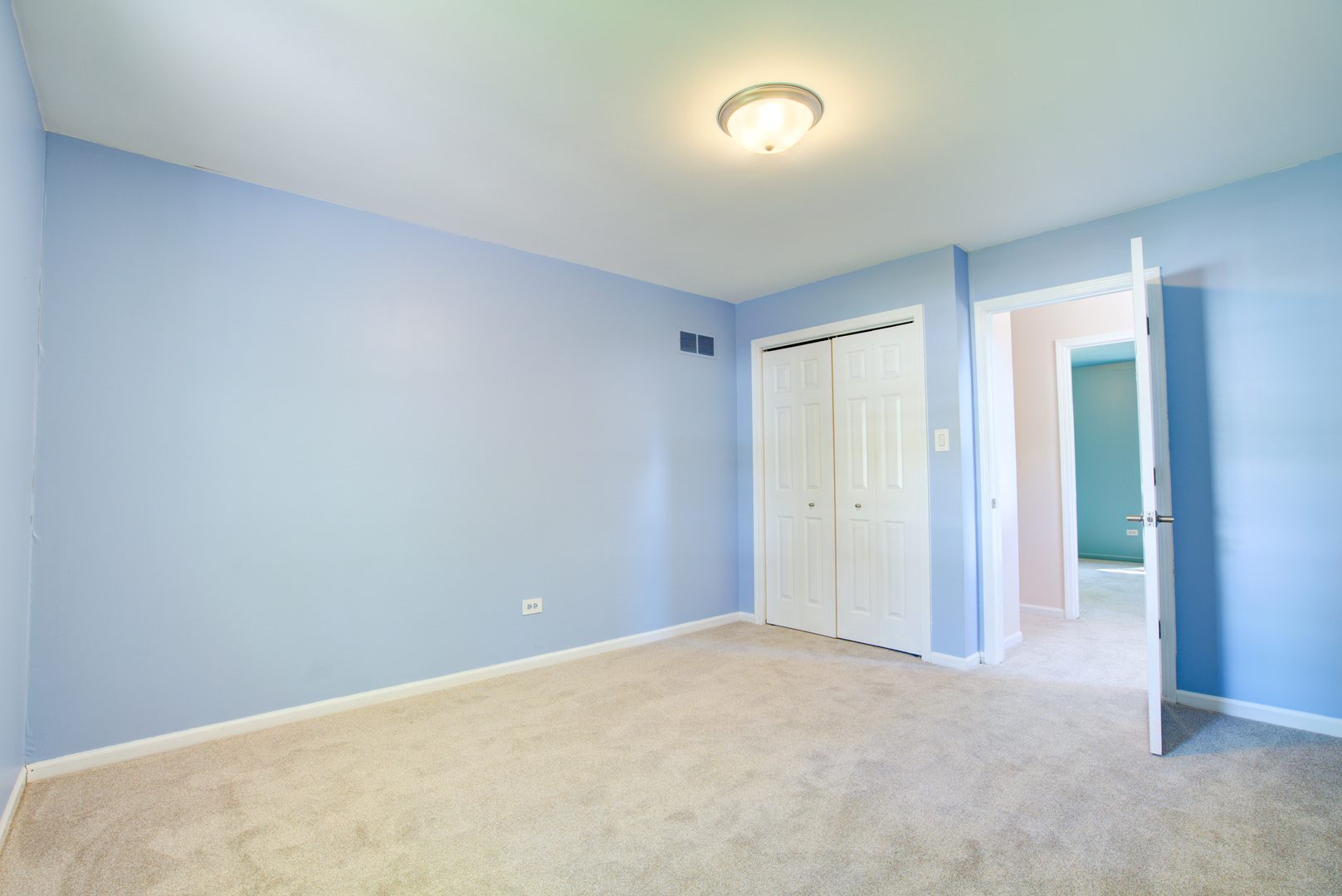 907 Secretariat Drive Naperville IL 60540