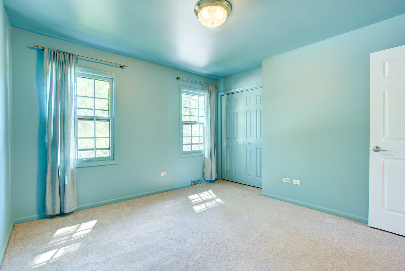 907 Secretariat Drive Naperville IL 60540