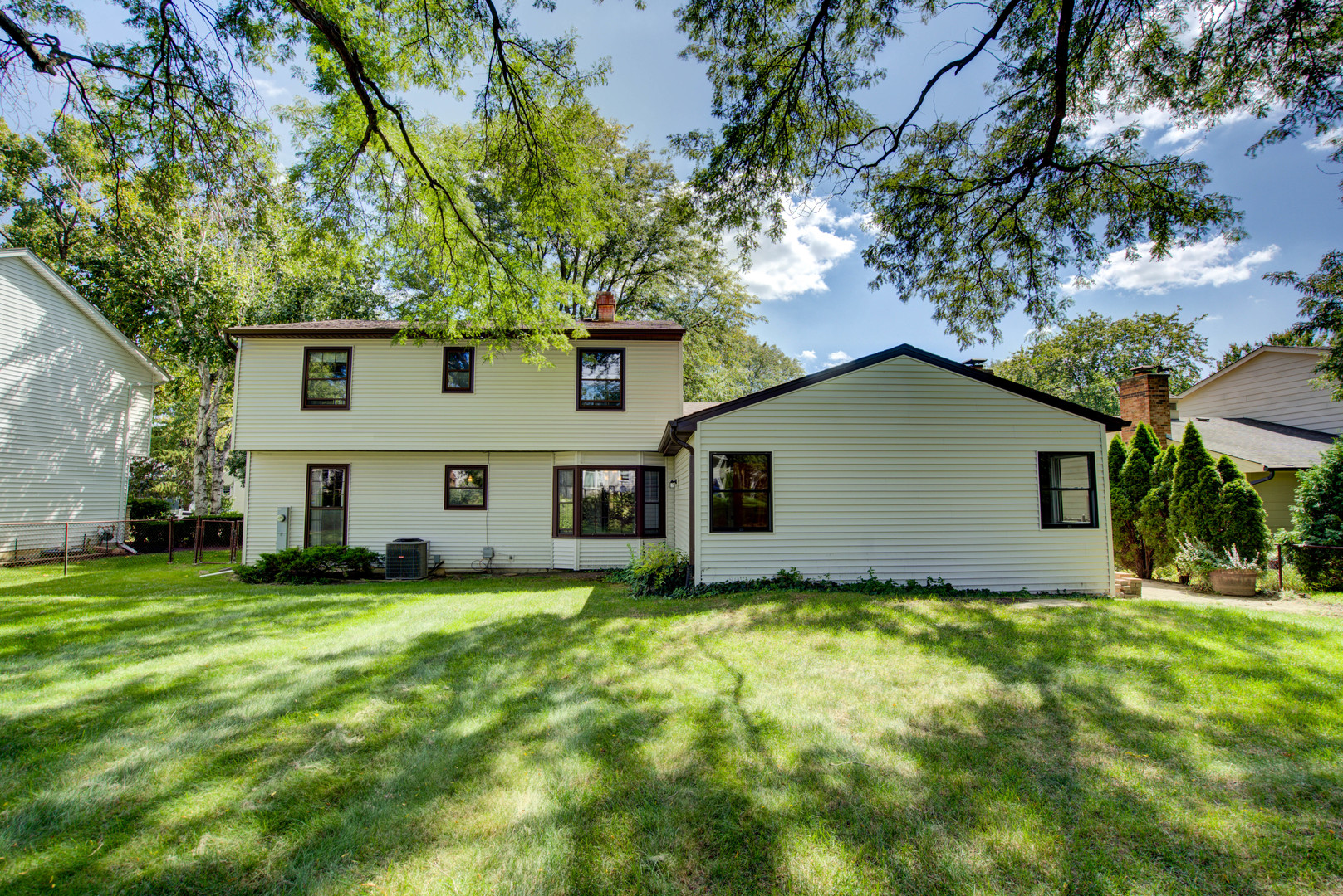 907 Secretariat Drive Naperville IL 60540