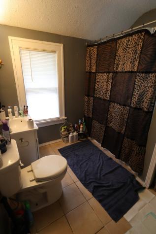 2011 Latham Street Rockford IL 61103