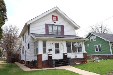 2011 Latham Street Rockford IL 61103