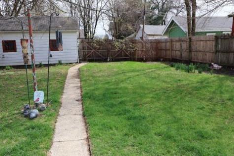 2011 Latham Street Rockford IL 61103