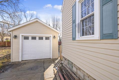 3359 Ann Street Lansing IL 60438