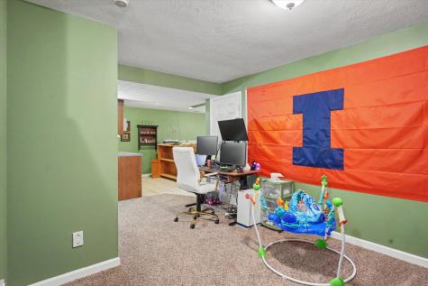 401 Crest View Drive Monticello IL 61856