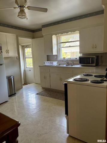 908 East Melbourne Avenue Peoria IL 61603