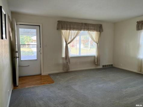 908 East Melbourne Avenue Peoria IL 61603