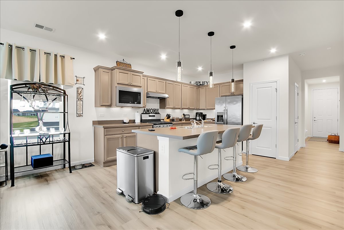 3243 Sweetgrass Circle Aurora IL 60503