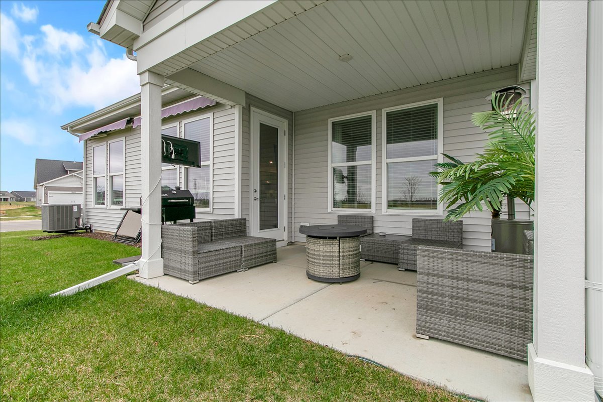 3243 Sweetgrass Circle Aurora IL 60503