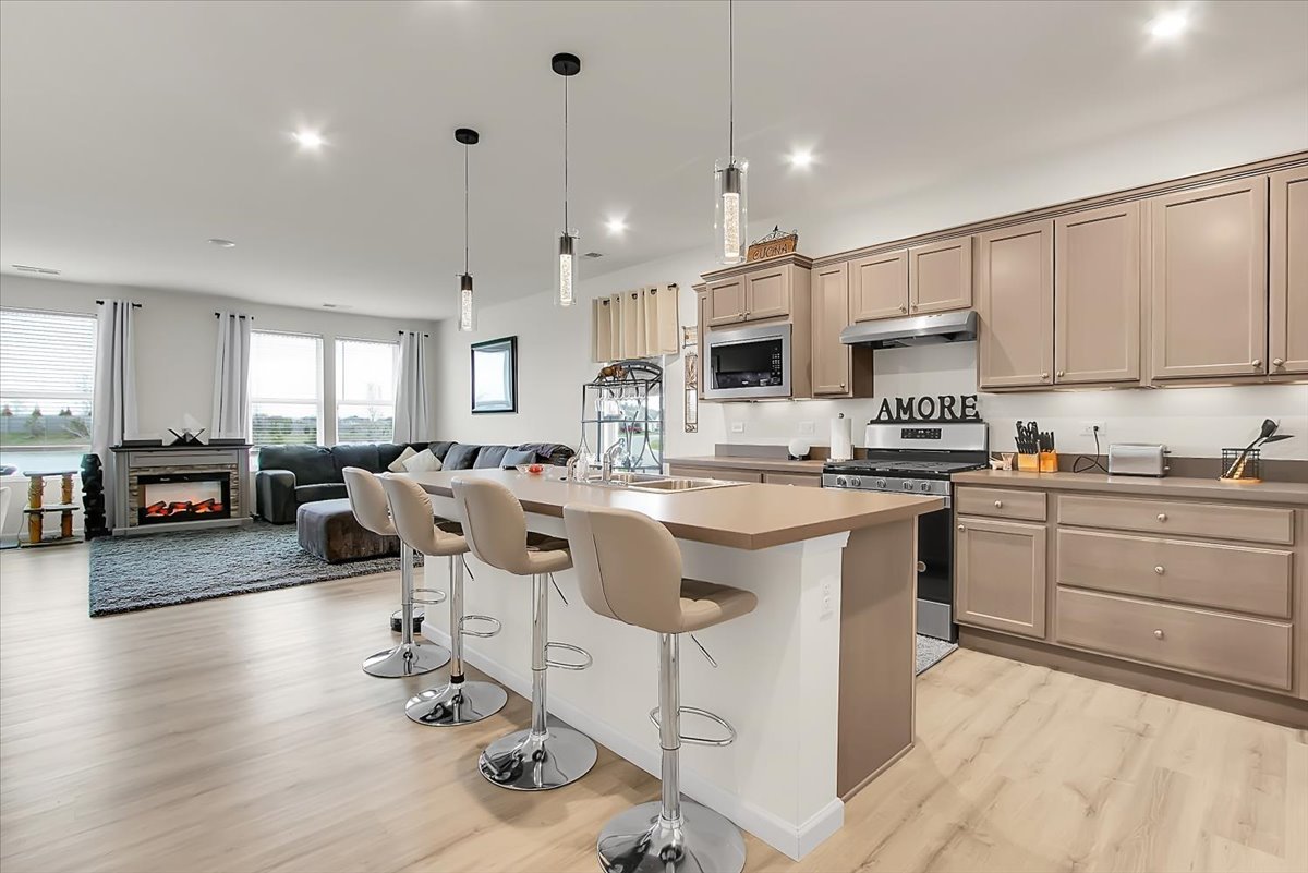 3243 Sweetgrass Circle Aurora IL 60503