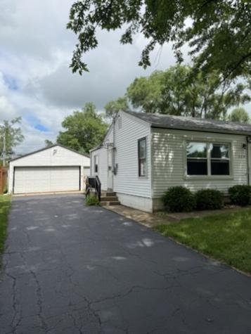 324 Elmwood Lane Antioch IL 60002
