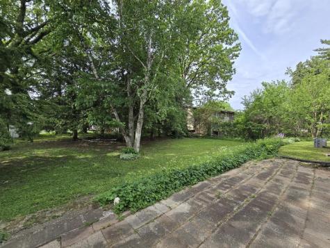 4827 Charles Street Rockford IL 61108