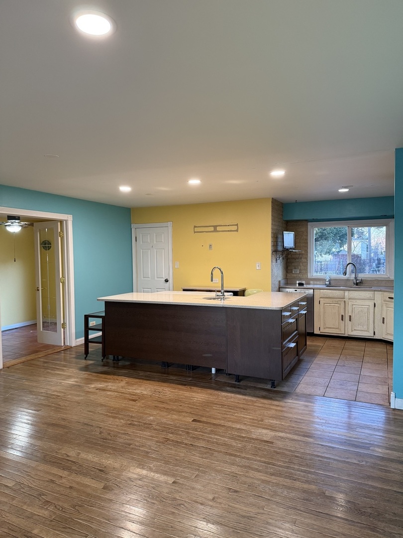 655 West Comstock Avenue Elmhurst IL 60126