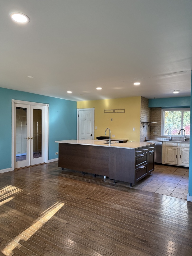 655 West Comstock Avenue Elmhurst IL 60126