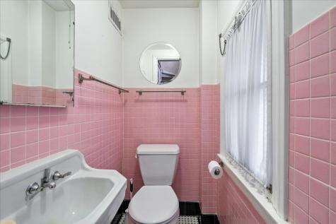 2925 West Greenleaf Avenue Chicago IL 60645