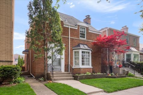 2925 West Greenleaf Avenue Chicago IL 60645