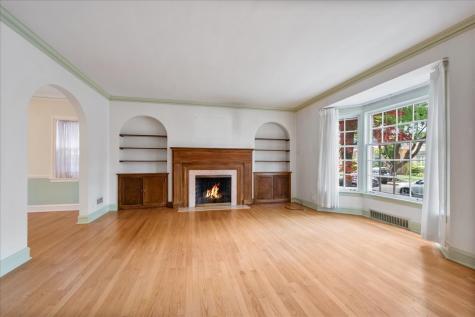 2925 West Greenleaf Avenue Chicago IL 60645