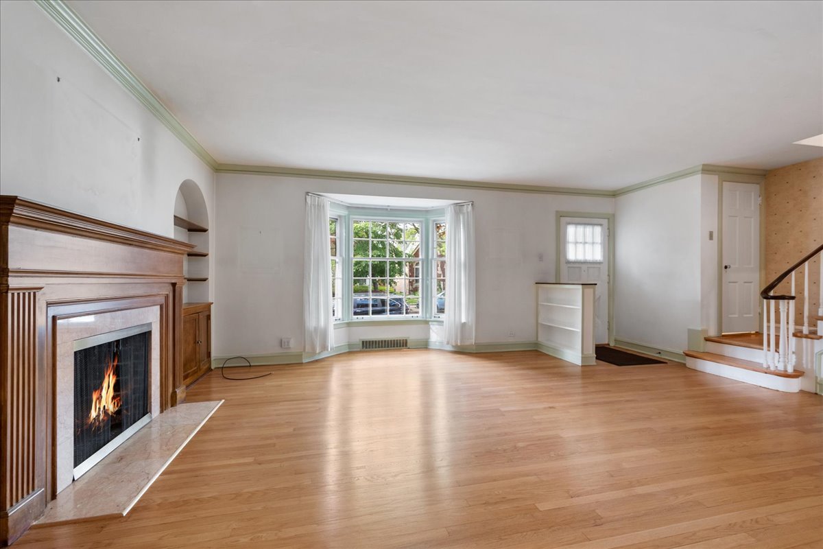 2925 West Greenleaf Avenue Chicago IL 60645