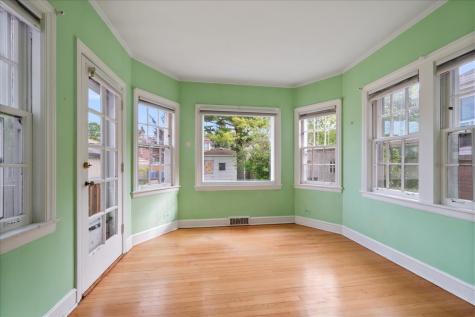 2925 West Greenleaf Avenue Chicago IL 60645