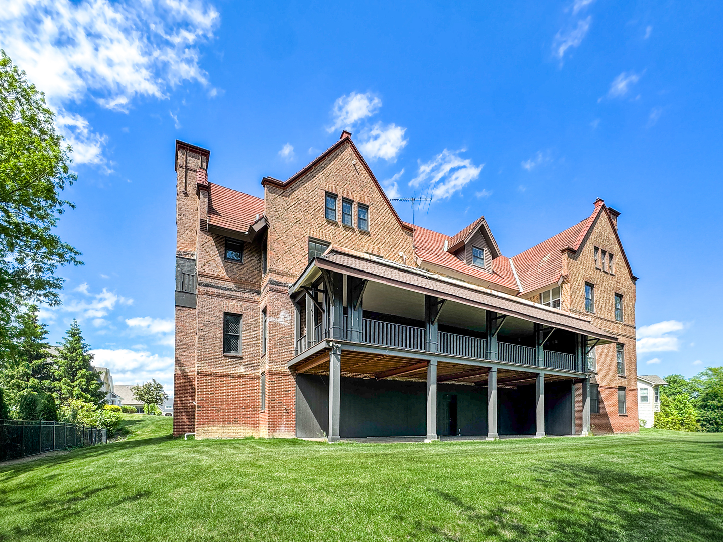 141 Loretto Court Wheaton IL 60189