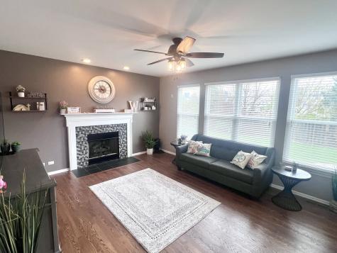 407 Post Oak Circle West Chicago IL 60185