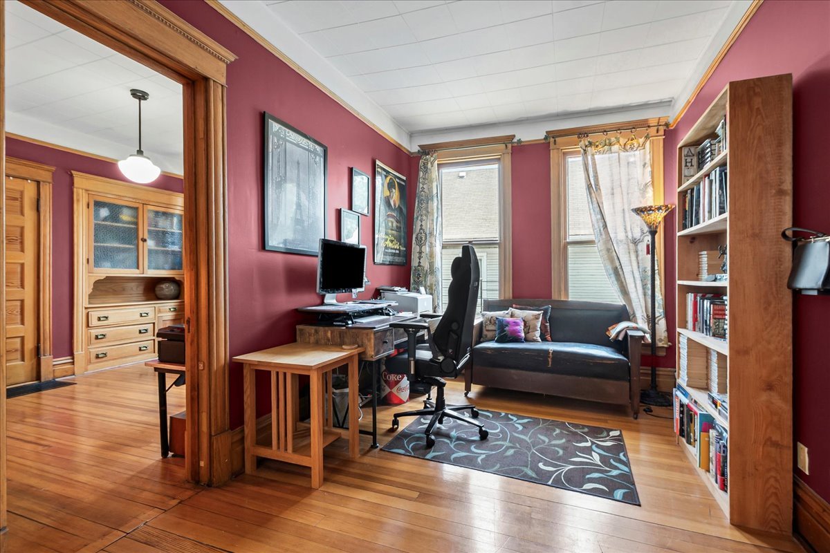 1842 West Greenleaf Avenue Chicago IL 60626