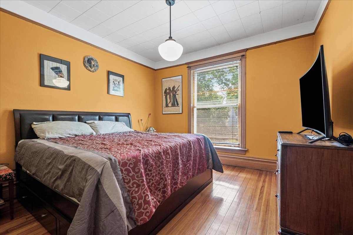 1842 West Greenleaf Avenue Chicago IL 60626