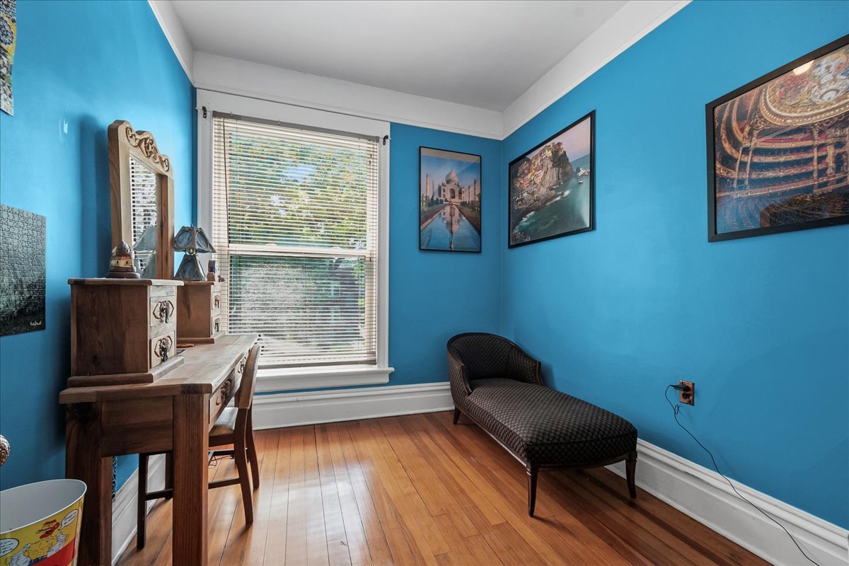 1842 West Greenleaf Avenue Chicago IL 60626