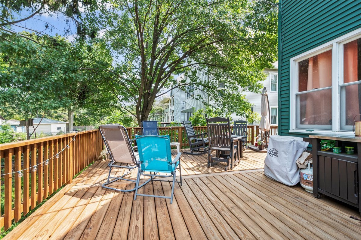 1842 West Greenleaf Avenue Chicago IL 60626