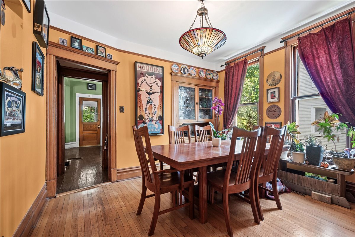 1842 West Greenleaf Avenue Chicago IL 60626