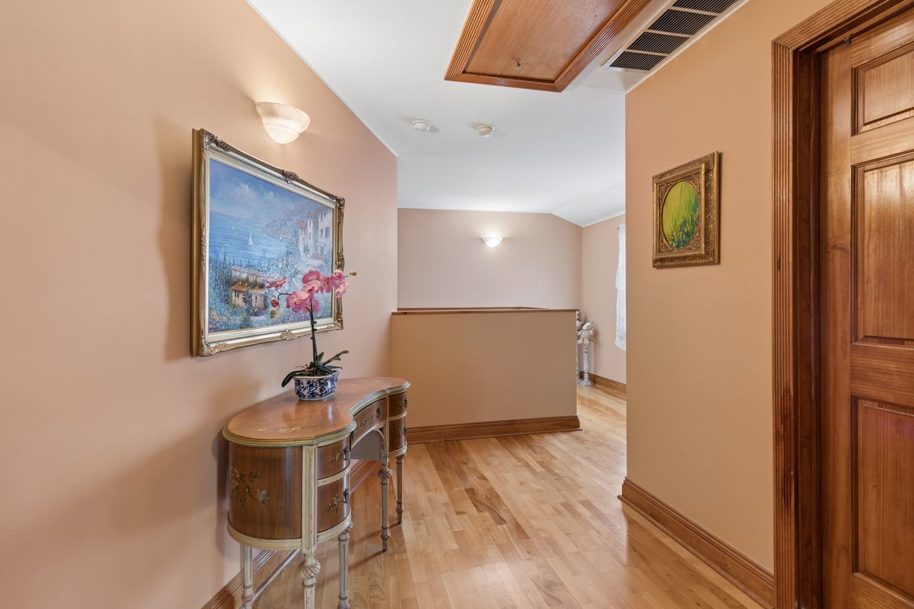 3328 North Plainfield Avenue Chicago IL 60634
