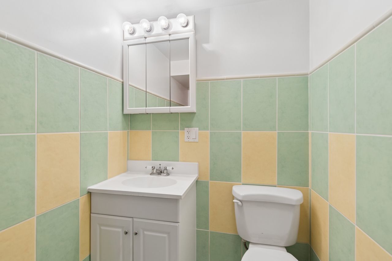 3328 North Plainfield Avenue Chicago IL 60634
