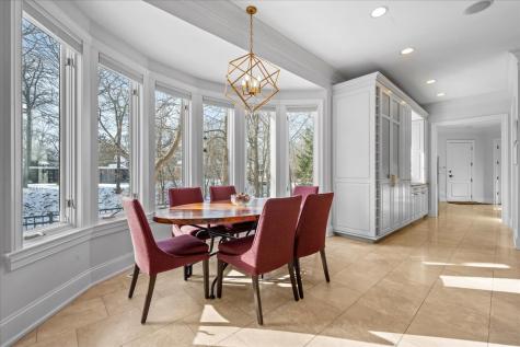 697 Bluff Road Lake Bluff IL 60044