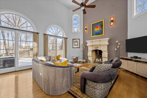 697 Bluff Road Lake Bluff IL 60044