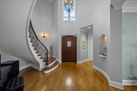 697 Bluff Road Lake Bluff IL 60044