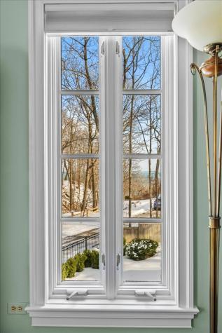 697 Bluff Road Lake Bluff IL 60044