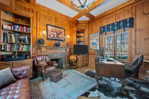 697 Bluff Road Lake Bluff IL 60044