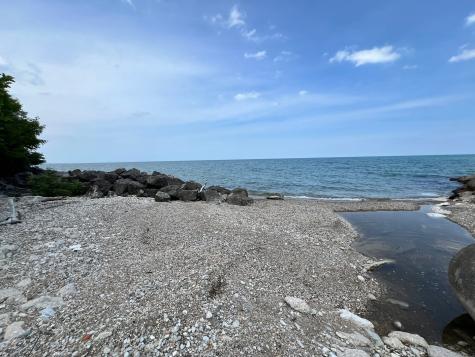 697 Bluff Road Lake Bluff IL 60044