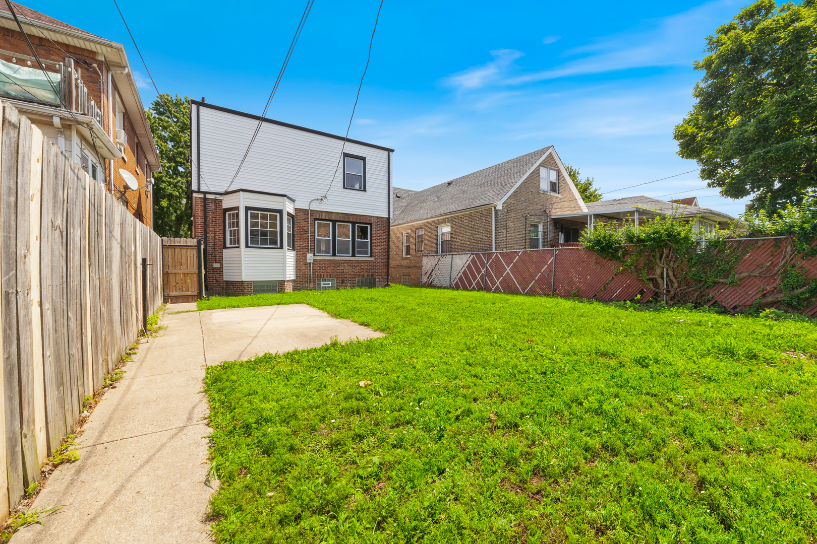 11304 South Lowe Avenue Chicago IL 60628