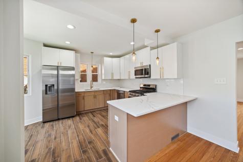 11304 South Lowe Avenue Chicago IL 60628