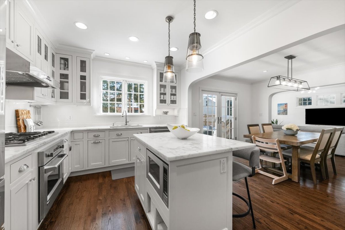 108 17TH Street Wilmette IL 60091