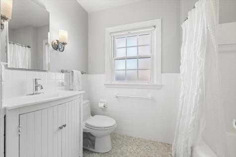 108 17TH Street Wilmette IL 60091
