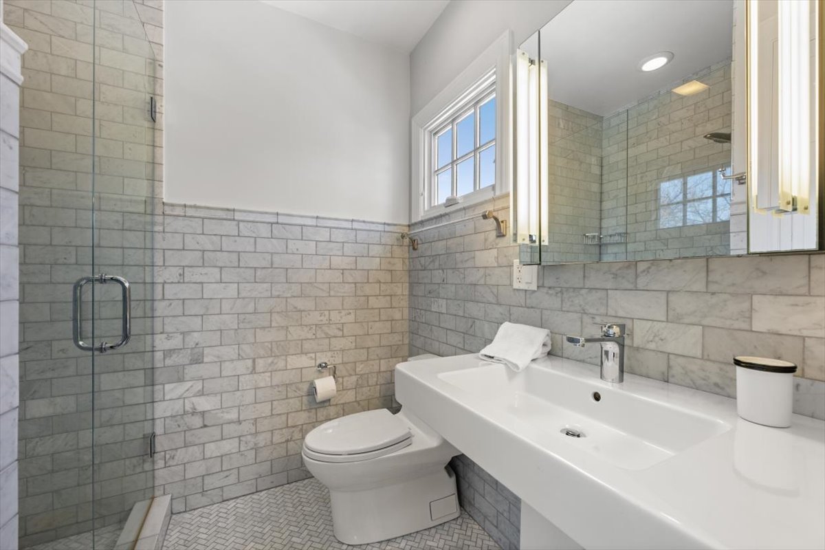 108 17TH Street Wilmette IL 60091
