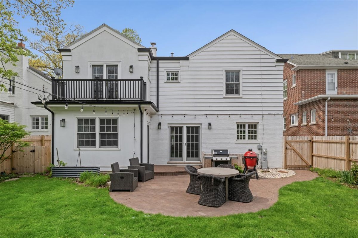 108 17TH Street Wilmette IL 60091