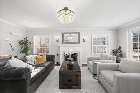 108 17TH Street Wilmette IL 60091